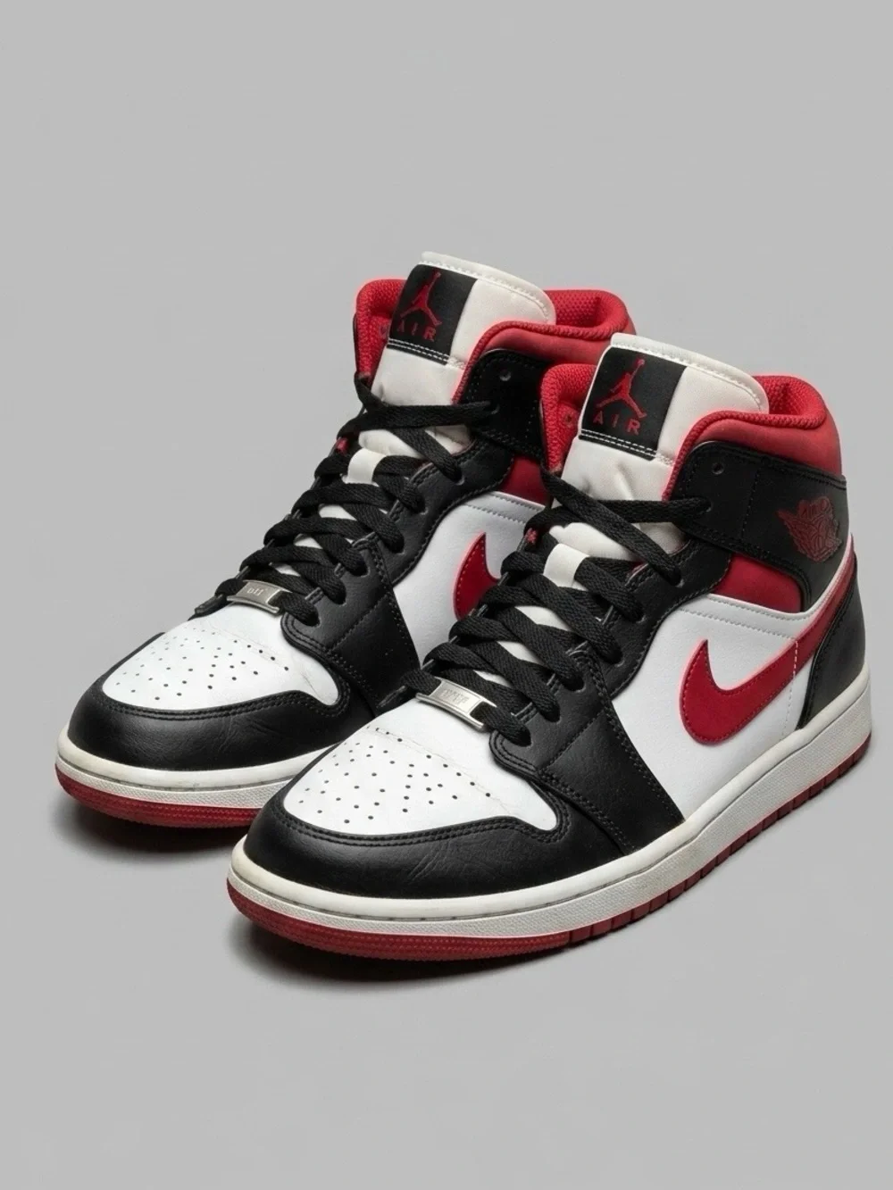 Nike Air Jordan 1 Mid Gym Red Black White 554724-122 Mens Size 11